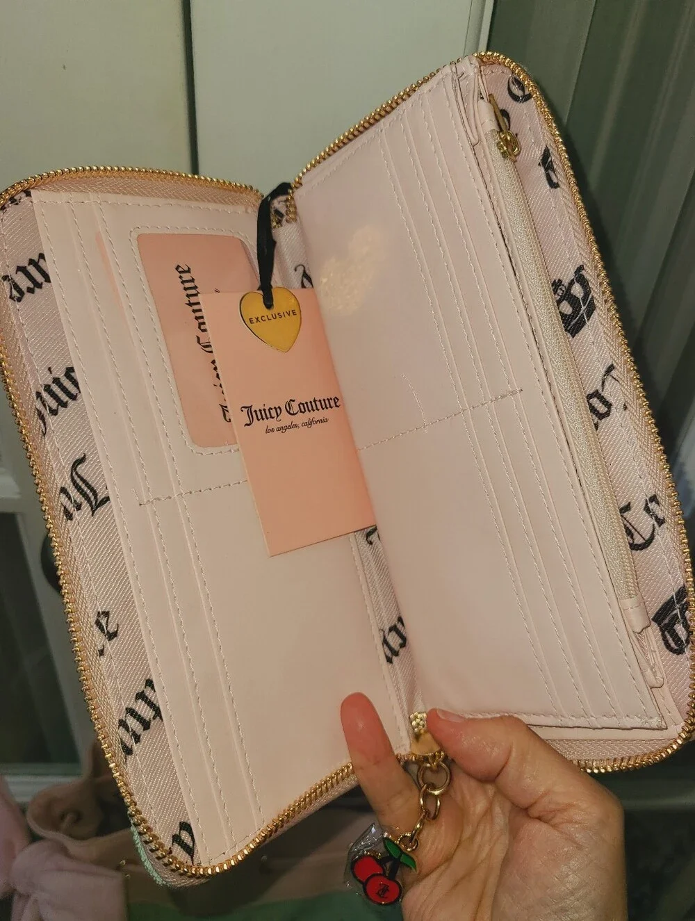 Juicy Couture Bag & Wallet Set🍦 - Picture 7 of 10